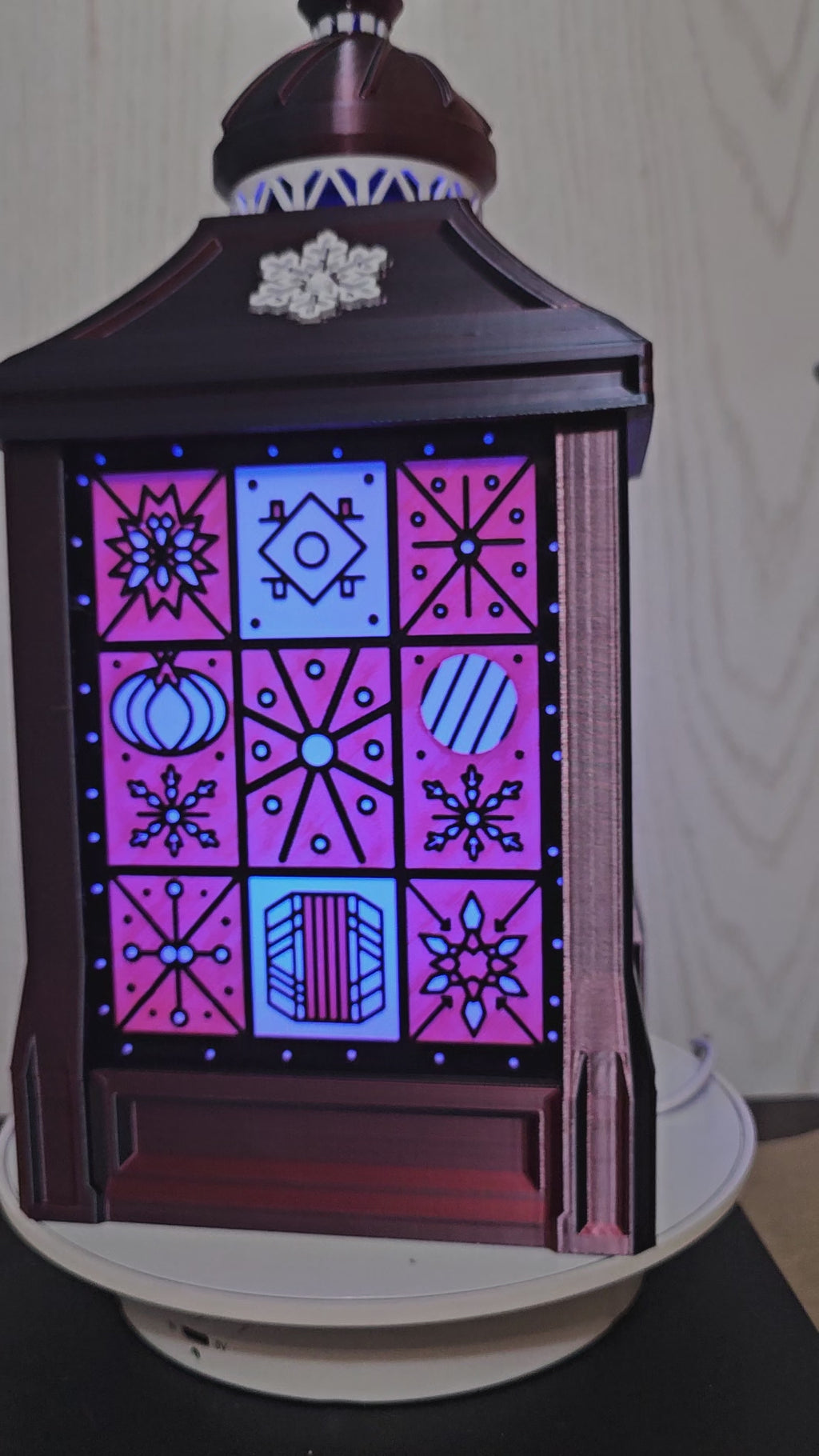 The Arctic Glow Lamp – Winter Lantern Night Light for Cozy Seasonal Decor