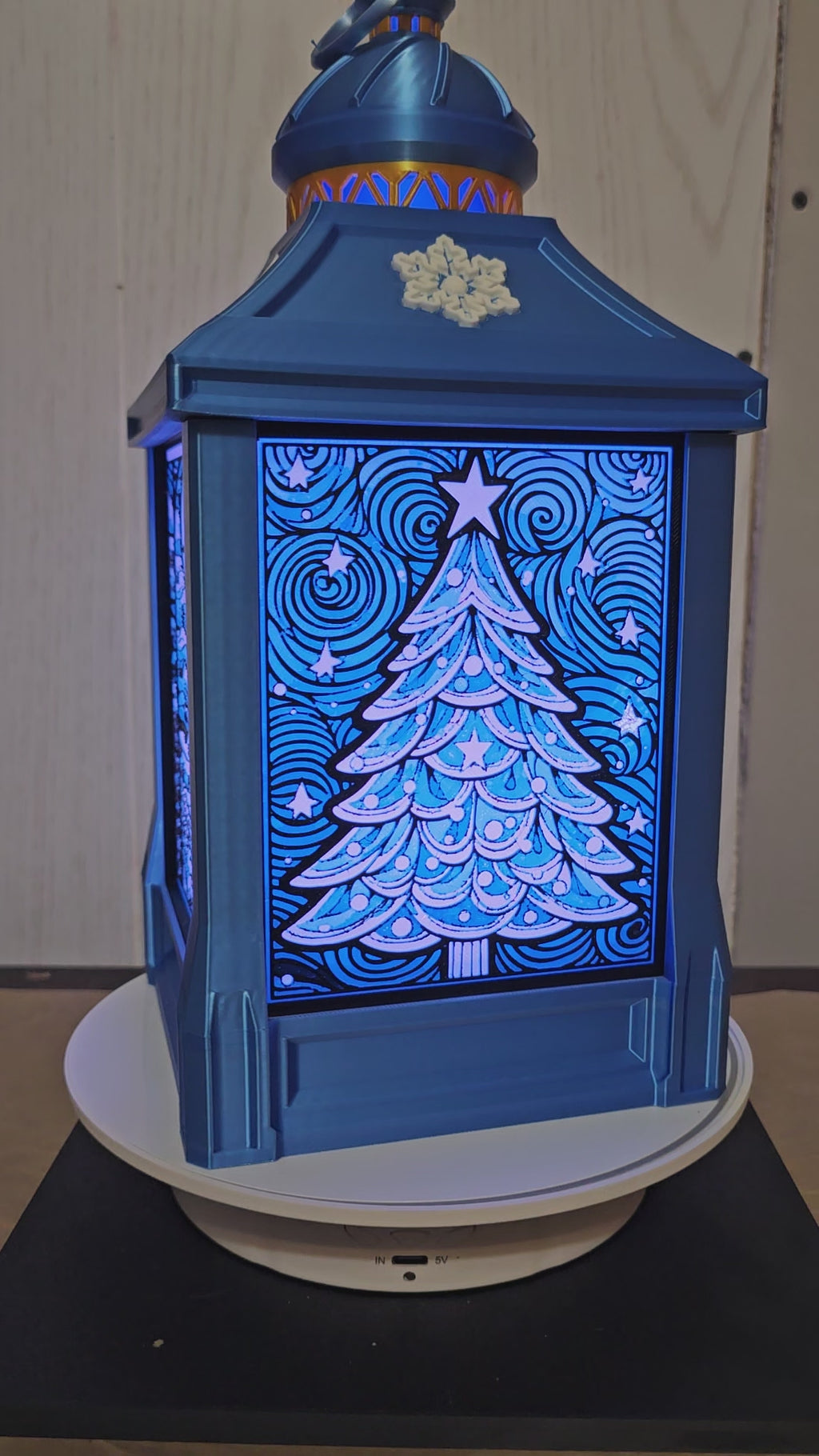 The Arctic Glow Lamp – Winter Lantern Night Light for Cozy Seasonal Decor
