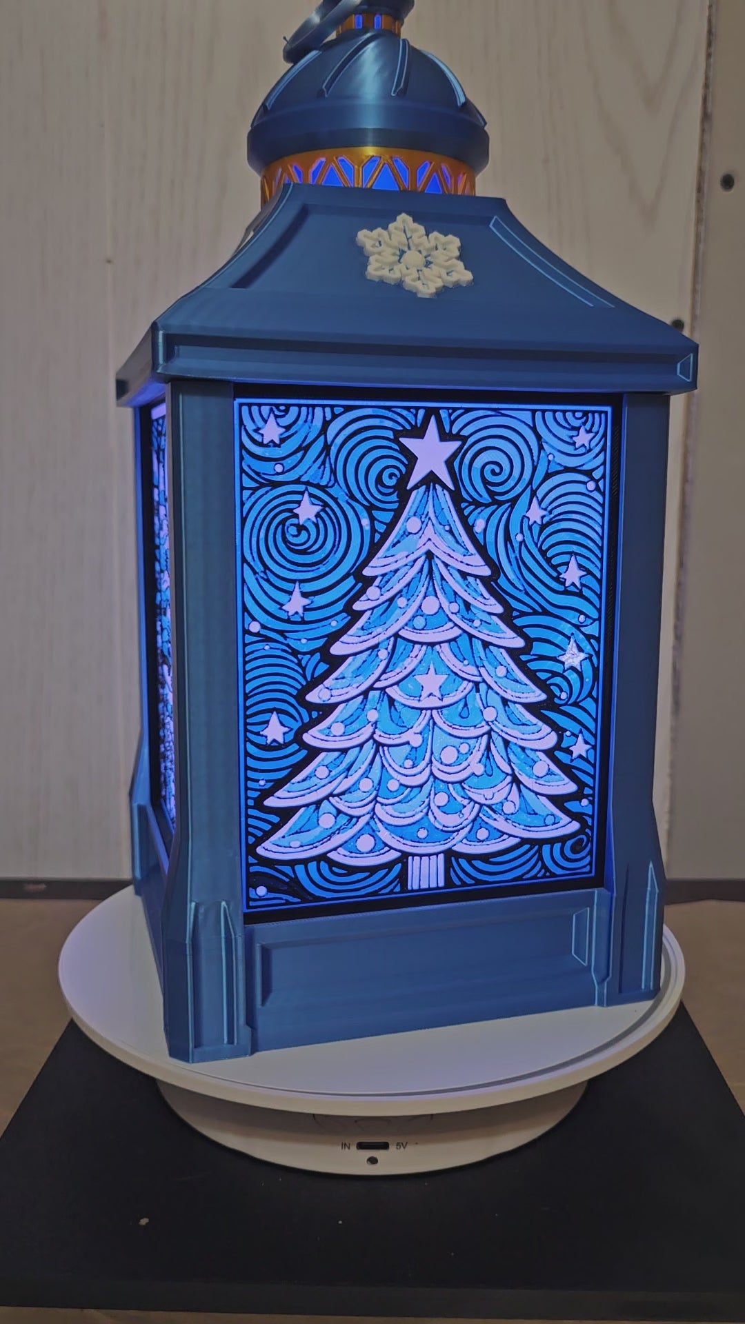 The Arctic Glow Lamp – Winter Lantern Night Light for Cozy Seasonal Decor