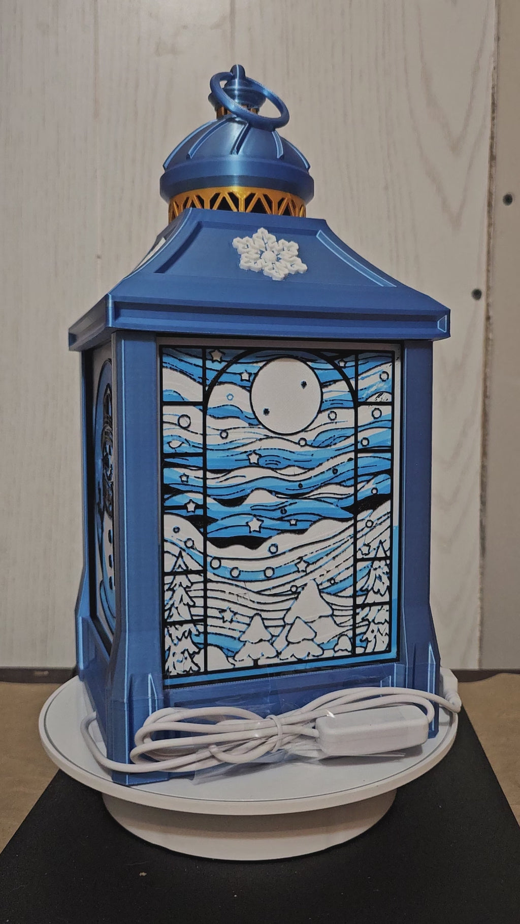 The Arctic Glow Lamp – Winter Lantern Night Light for Cozy Seasonal Decor